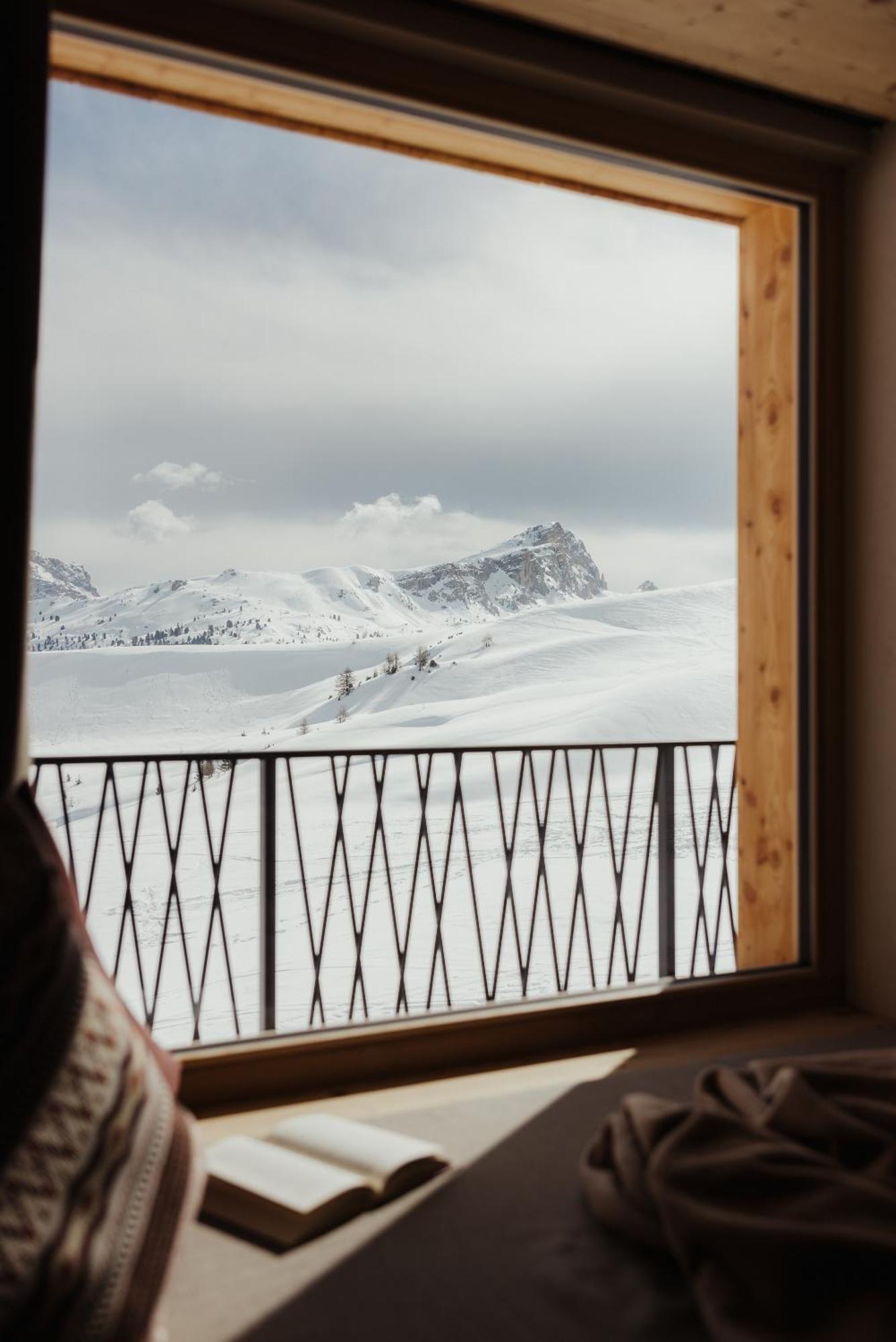 Vila Rifugio Alpino Pralongia Corvara Exteriér fotografie