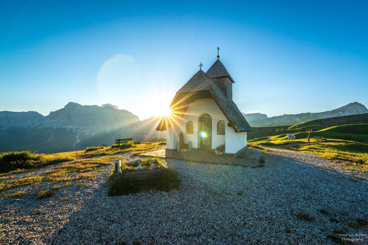 Vila Rifugio Alpino Pralongia Corvara Exteriér fotografie